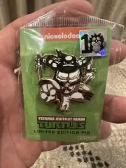 Teenage Mutant Ninja Turtles Raphael Enamel Pin Official TMNT Collectible