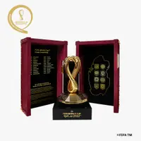 在飛比找PChome24h購物優惠-FIFA 2022年卡塔爾世界盃 會徽精裝紀念盒-F22-P