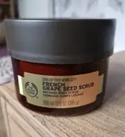 THE BODY SHOP FRENCH GRAPE SEED SCRUB 350ML