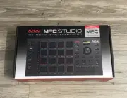 AKAI PROFESSIONAL - MPC Studio - Music Production Kit - w/ MPC Software - NEW