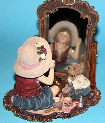 Boyds Bears Dollstone resin Miranda, #3548 NIB 1999, dressing mirror, hat