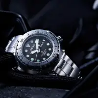 在飛比找momo購物網優惠-【SEIKO 精工】PROSPEX 鮪魚罐頭 300米潛水石