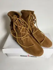 Minnetonka Tramper Boots Fringed Suede Size 6 NWDB