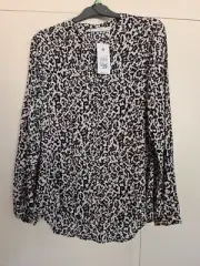 BNWT TARGET WOMENS SIZE 8 LEOPARD PRINT LONG SLEEVE PEASANT BLOUSE TOP