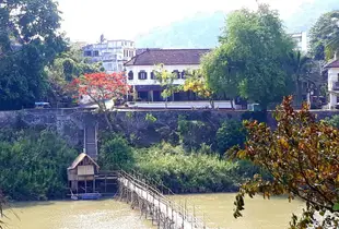 西藍康河景飯店Saynamkhan River View