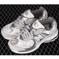 在飛比找Yahoo奇摩拍賣-7-11運費0元優惠優惠-Bape x New Balance 2002R 聯名款復古