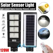 Cost-Effective 120W Solar LED Street Light PIR Dusk-to-Dawn Road Lamp w/ Remote
