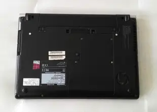 TOSHIBA R30-A i3-4000M 8G/128G SSD 附充電器