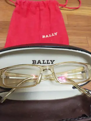 BALLY鏡框（日本製）售出，無