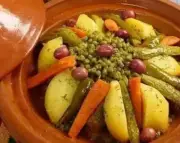 Traditional Moroccan Artisanal Tagine with Preparation Recipe Included – 4 Sizes