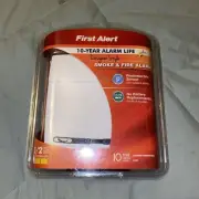 First Alert Smoke Fire Alarm 10 Year Lithium Battery Designer P910 Low Profile