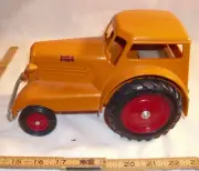 ERTL MINNEAPOLIS MOLINE COMFORTRACTOR FARM TRACTOR DIE CAST MODEL TOY 1/16