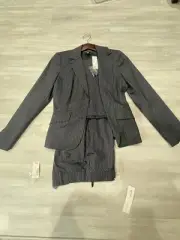 Women’s Club Monaco Suit Set. (Size 6 Jacket) (Size 4 Pants) (BRAND NEW W/ TAGS)
