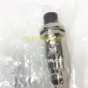 1PCS NEW Proximity Switches 872C-D8NN18-D4