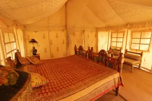 鏡之宮沙漠營地