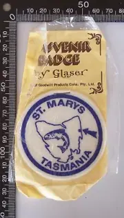 VINTAGE ST MARYS TASMANIA TRAVEL SOUVENIR PATCH WOVEN CLOTH SEW-ON BADGE