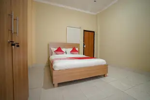 OYO570佩索納阿斯裡家庭旅館OYO 570 Pesona Asri Homestay