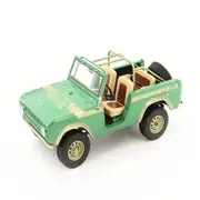 Greenlight 1:18 Scale Ford Bronco Twin Peaks Artisan 1976 Diecast Model Car Green
