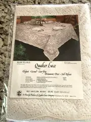 QUAKER LACE BARCELONA 805 TABLECLOTH 60X80 OBLONG NEW IN PACKAGE