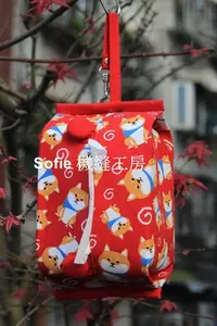 在飛比找Yahoo!奇摩拍賣優惠-Sofie 機縫工房【呆萌小柴犬-紅】輕巧包抽取式衛生紙套 