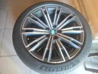 在飛比找Yahoo!奇摩拍賣優惠-寶馬 BMW G20 原廠 M版 18吋 鋁圈 含 米其林2