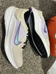 Nike Quest 5 -Size(10/7.5/42). Style Code ( DD9291-101 )
