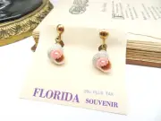 Vintage 'Florida Souvenir' Pink White Genuine Shell Screw Back Earrings Q62