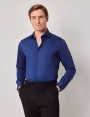 Hawes & Curtis Navy Cotton Stretch Slim Curtis Shirt | Contrast Detail Size: Medium