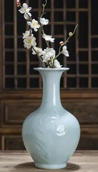 在飛比找Yahoo!奇摩拍賣優惠-青白瓷浮雕荷花陶瓷花瓶 素雅花瓶賞瓶陶藝品手工陶瓷瓶 簡約典