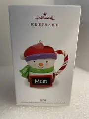 Hallmark "Mom" Snowman Mug Keepsake Ornament Heart 2018 NIB