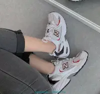 在飛比找Yahoo!奇摩拍賣優惠-New Balance MR530“白銀黑紅”透氣增高運動慢