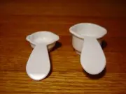 NEW Tupperware Measuring Spoons Set Teaspoon Tablespoon Magnetic White
