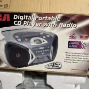 RCA RCD152 Boombox CD Cassette Player AM/FM Radio With Remote NIOB