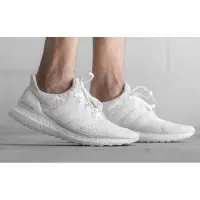 在飛比找Yahoo!奇摩拍賣優惠-Adidas Ultra Boost 3.0 Triple 