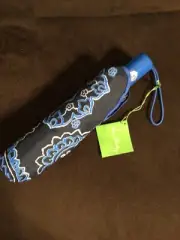 VERA BRADLEY BANDANA UMBRELLA WITH COVER RETIRED PATTERN