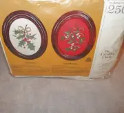 1984 VTG Creative Circle HOLLY & MISTLETOE Crewel Embroidery KIT + FRAME Beads