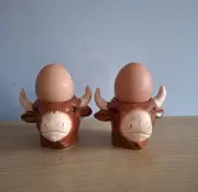 HIGHLAND COW EGG CUPS SET OF 2 CERAMIC NEW IN GIFT BOX