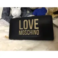 在飛比找蝦皮購物優惠-🉐️特價🉐️LOVE  MOSCHINO 黑色ㄇ型拉鍊長夾