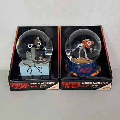 Stranger Things Demogorgon Creature Eddie Munson Musical Waterglobe Snow Globe