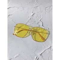 在飛比找蝦皮購物優惠-韓國  獨特款 時尚設計 透黃太陽眼鏡🕶️