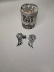 The Walking Dead Daryl's Wings 16GB USB Drive New In Box W/ Extended S8e15 Full