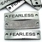 5 pieces - Antique Silver Word "FEARLESS" Charms Pendants Connector