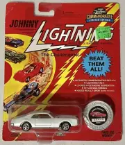 Johnny Lightning 1/64 The Challengers Custom Olds Toronado White