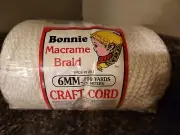 Vintage *Bonnie Macrame Braid* Craft Cord (White) 100 yds Pepperell