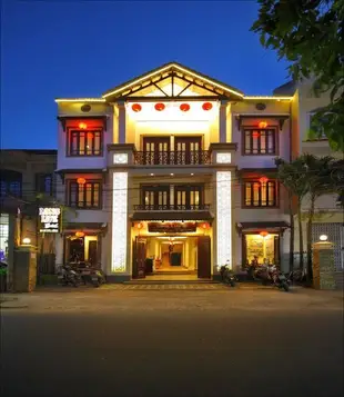 特裏比艾德酒店Tribee Ede Hostel & Pool Bar