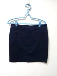 在飛比找Yahoo!奇摩拍賣優惠-MANGO MNG 深藍短裙