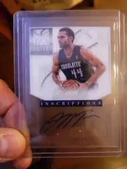 2013 PANINI ELITE JEFF TAYLOR ON CARD AUTO INSCRIPTIONS