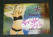 2014 Benchwarmer NIKKI LEIGH Treasure Chest Pink Foil Auto/25 PLAYBOY Playmate
