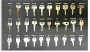 100 x ASSORTED KEYS MASTER PLANT SET DIGGERS DUMPERS EXCAVATORS FORKLIFTS PLANT