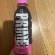 Prime Hydration - X - Pink Holo Rare Limited Edition 500ml Strawberry Lemonade..